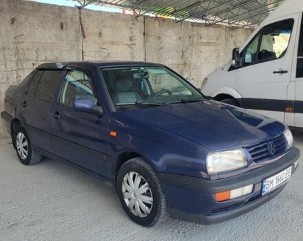 Синий Фольксваген Венто, объемом двигателя 1.8 л и пробегом 275 тыс. км за 1600 $, фото 1 на Automoto.ua