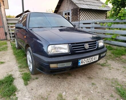 Синій Фольксваген Венто, об'ємом двигуна 1.9 л та пробігом 280 тис. км за 2100 $, фото 1 на Automoto.ua