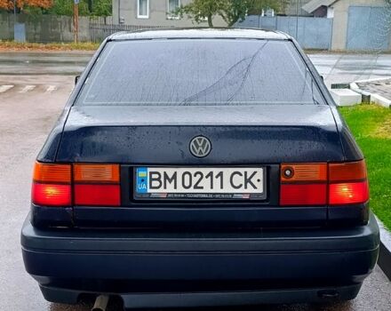 Синій Фольксваген Венто, об'ємом двигуна 1.8 л та пробігом 100 тис. км за 1100 $, фото 1 на Automoto.ua