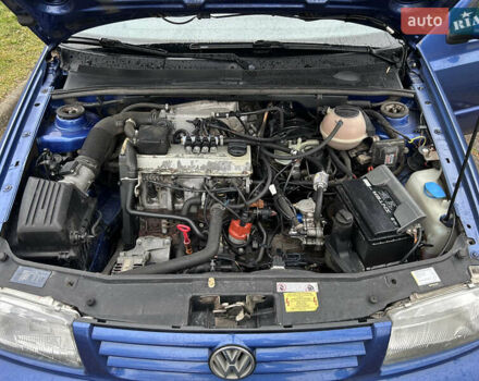 Синий Фольксваген Венто, объемом двигателя 2 л и пробегом 319 тыс. км за 2249 $, фото 11 на Automoto.ua