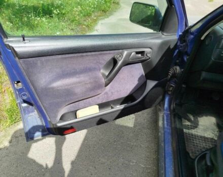 Синий Фольксваген Венто, объемом двигателя 1.8 л и пробегом 235 тыс. км за 2700 $, фото 5 на Automoto.ua