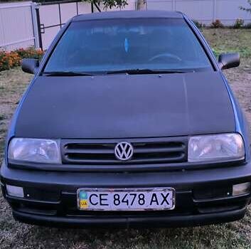 Синий Фольксваген Венто, объемом двигателя 1.78 л и пробегом 350 тыс. км за 2600 $, фото 1 на Automoto.ua