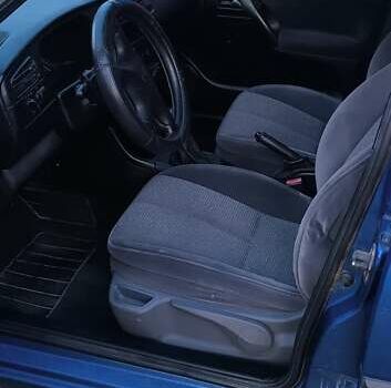 Синий Фольксваген Венто, объемом двигателя 1.78 л и пробегом 350 тыс. км за 2600 $, фото 2 на Automoto.ua