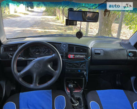 Синій Фольксваген Венто, об'ємом двигуна 1.8 л та пробігом 173 тис. км за 2700 $, фото 5 на Automoto.ua