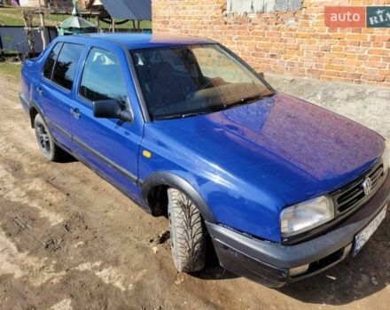 Синий Фольксваген Венто, объемом двигателя 1.9 л и пробегом 530 тыс. км за 1900 $, фото 1 на Automoto.ua