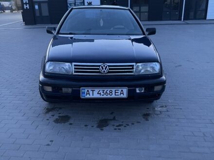 Фольксваген Венто 1994 в Коломые на Automoto.ua Синий Фольксваген Венто, объемом двигателя 1.8 л и пробегом 3 тыс. км за 1500 $, фото 1 на Automoto.ua