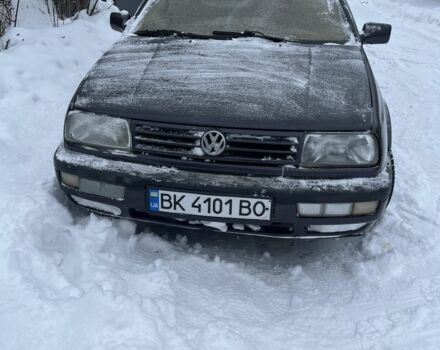 Синий Фольксваген Венто, объемом двигателя 1.8 л и пробегом 128 тыс. км за 1500 $, фото 1 на Automoto.ua