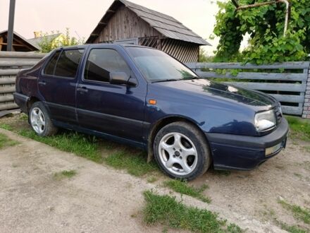 Фольксваген Венто 1994 в Сторожинце на Automoto.ua Синий Фольксваген Венто, объемом двигателя 1.9 л и пробегом 280 тыс. км за 2100 $, фото 1 на Automoto.ua