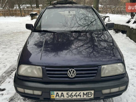 Синий Фольксваген Венто, объемом двигателя 1.9 л и пробегом 270 тыс. км за 2200 $, фото 1 на Automoto.ua