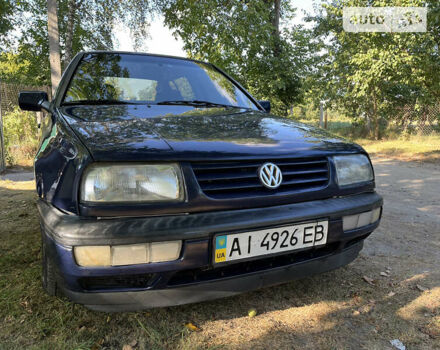 Синий Фольксваген Венто, объемом двигателя 1.8 л и пробегом 173 тыс. км за 2700 $, фото 1 на Automoto.ua