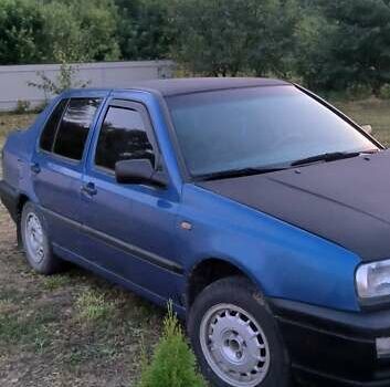 Синий Фольксваген Венто, объемом двигателя 1.78 л и пробегом 350 тыс. км за 2600 $, фото 1 на Automoto.ua