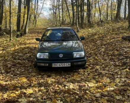 Зелений Фольксваген Венто, об'ємом двигуна 1.8 л та пробігом 240 тис. км за 2400 $, фото 7 на Automoto.ua