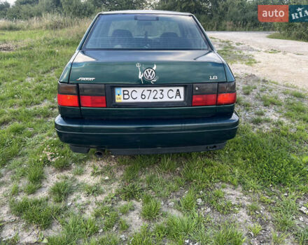 Зелений Фольксваген Венто, об'ємом двигуна 1.78 л та пробігом 230 тис. км за 1999 $, фото 3 на Automoto.ua