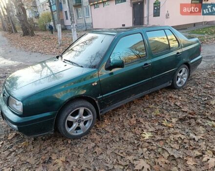 Зеленый Фольксваген Венто, объемом двигателя 1.8 л и пробегом 32 тыс. км за 1800 $, фото 6 на Automoto.ua