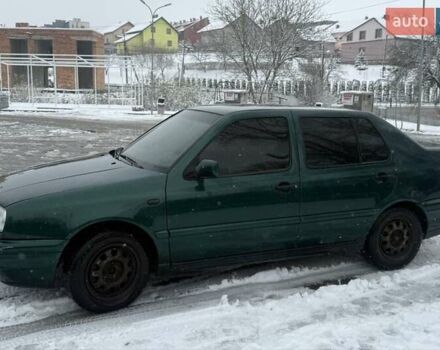 Зеленый Фольксваген Венто, объемом двигателя 1.9 л и пробегом 450 тыс. км за 1500 $, фото 2 на Automoto.ua