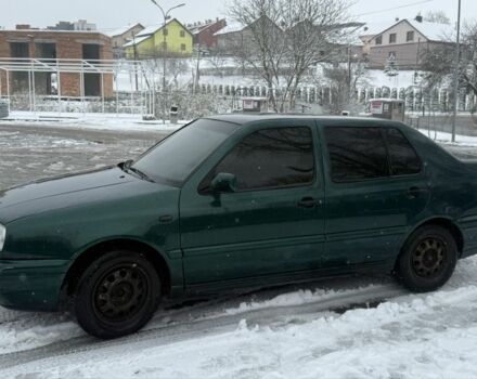 Зеленый Фольксваген Венто, объемом двигателя 1.9 л и пробегом 450 тыс. км за 1500 $, фото 3 на Automoto.ua