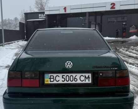 Зеленый Фольксваген Венто, объемом двигателя 1.9 л и пробегом 450 тыс. км за 1500 $, фото 4 на Automoto.ua