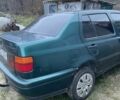 Зеленый Фольксваген Венто, объемом двигателя 1.9 л и пробегом 400 тыс. км за 800 $, фото 1 на Automoto.ua