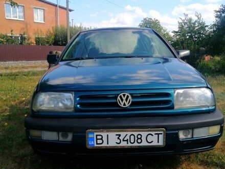Фольксваген Венто 1994 в Полтаве на Automoto.ua Зеленый Фольксваген Венто, объемом двигателя 1.8 л и пробегом 0 тыс. км за 2300 $, фото 1 на Automoto.ua