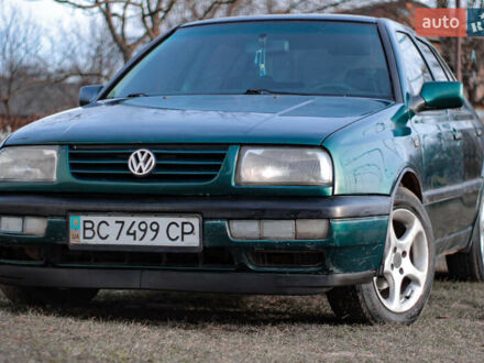 Фольксваген Венто 1996 в Самборе на Automoto.ua Зеленый Фольксваген Венто, объемом двигателя 1.78 л и пробегом 290 тыс. км за 2300 $, фото 1 на Automoto.ua