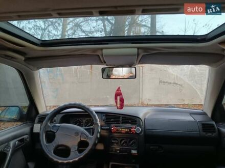 Зеленый Фольксваген Венто, объемом двигателя 1.8 л и пробегом 32 тыс. км за 1800 $, фото 1 на Automoto.ua