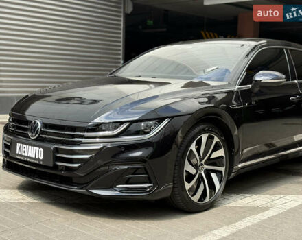 Черный Фольксваген Arteon Shooting Brake, объемом двигателя 1.4 л и пробегом 17 тыс. км за 35000 $, фото 1 на Automoto.ua