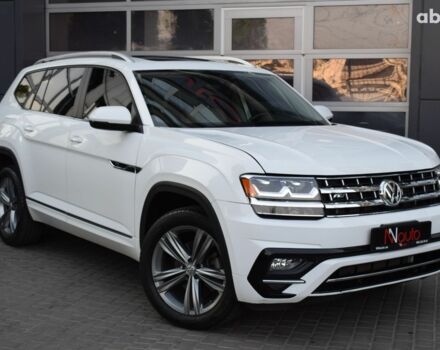 Белый Фольксваген Atlas, объемом двигателя 3.6 л и пробегом 99 тыс. км за 27900 $, фото 1 на Automoto.ua