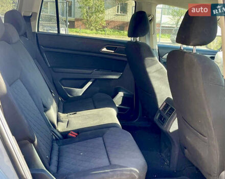 Білий Фольксваген Atlas, об'ємом двигуна 2 л та пробігом 191 тис. км за 10950 $, фото 5 на Automoto.ua