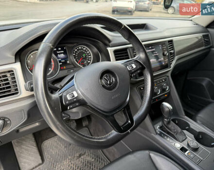 Белый Фольксваген Atlas, объемом двигателя 3.6 л и пробегом 171 тыс. км за 15200 $, фото 17 на Automoto.ua