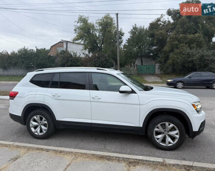 Белый Фольксваген Atlas, объемом двигателя 1.98 л и пробегом 250 тыс. км за 16500 $, фото 5 на Automoto.ua