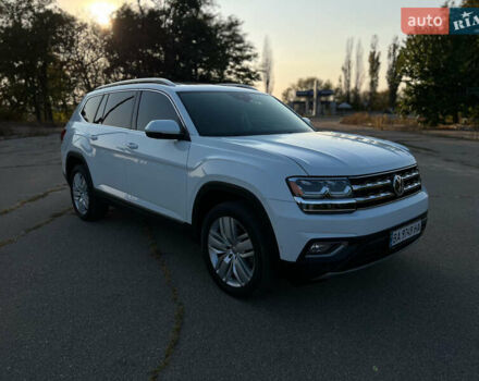 Белый Фольксваген Atlas, объемом двигателя 3.6 л и пробегом 98 тыс. км за 25500 $, фото 19 на Automoto.ua