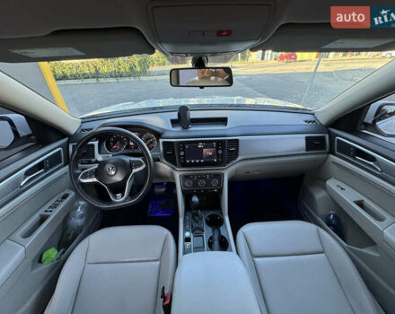 Белый Фольксваген Atlas, объемом двигателя 3.6 л и пробегом 160 тыс. км за 19200 $, фото 15 на Automoto.ua