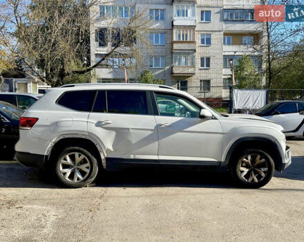 Білий Фольксваген Atlas, об'ємом двигуна 2 л та пробігом 191 тис. км за 10950 $, фото 2 на Automoto.ua