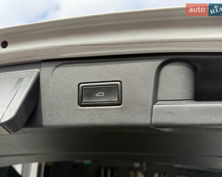 Белый Фольксваген Atlas, объемом двигателя 3.6 л и пробегом 171 тыс. км за 15200 $, фото 12 на Automoto.ua