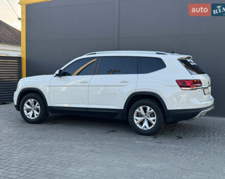 Белый Фольксваген Atlas, объемом двигателя 3.6 л и пробегом 160 тыс. км за 19200 $, фото 3 на Automoto.ua