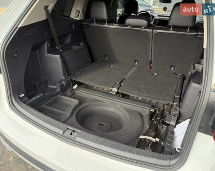 Белый Фольксваген Atlas, объемом двигателя 3.6 л и пробегом 171 тыс. км за 15200 $, фото 11 на Automoto.ua