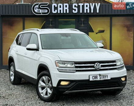 Белый Фольксваген Atlas, объемом двигателя 2 л и пробегом 133 тыс. км за 18200 $, фото 1 на Automoto.ua