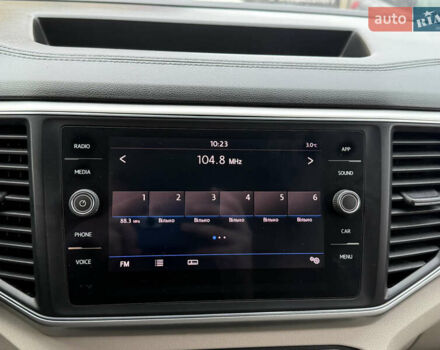 Белый Фольксваген Atlas, объемом двигателя 2 л и пробегом 133 тыс. км за 18200 $, фото 53 на Automoto.ua