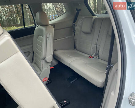 Білий Фольксваген Atlas, об'ємом двигуна 3.6 л та пробігом 114 тис. км за 22280 $, фото 35 на Automoto.ua