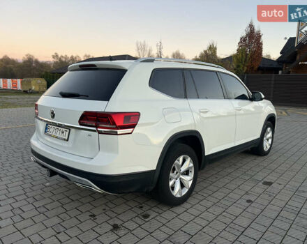 Белый Фольксваген Atlas, объемом двигателя 3.6 л и пробегом 65 тыс. км за 21300 $, фото 3 на Automoto.ua