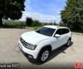 Белый Фольксваген Atlas, объемом двигателя 3.6 л и пробегом 199 тыс. км за 18000 $, фото 1 на Automoto.ua