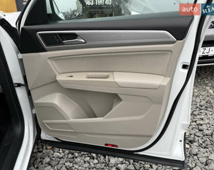 Белый Фольксваген Atlas, объемом двигателя 2 л и пробегом 133 тыс. км за 18200 $, фото 33 на Automoto.ua