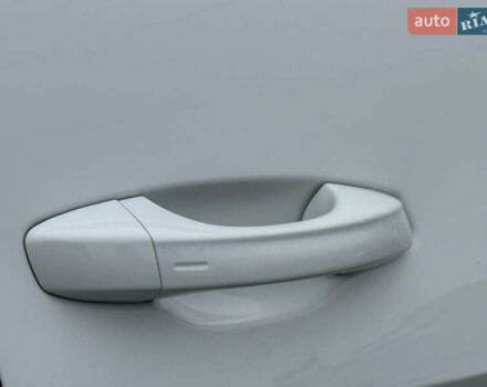 Белый Фольксваген Atlas, объемом двигателя 2 л и пробегом 133 тыс. км за 18200 $, фото 26 на Automoto.ua