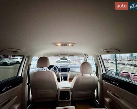 Белый Фольксваген Atlas, объемом двигателя 3.6 л и пробегом 142 тыс. км за 25000 $, фото 12 на Automoto.ua