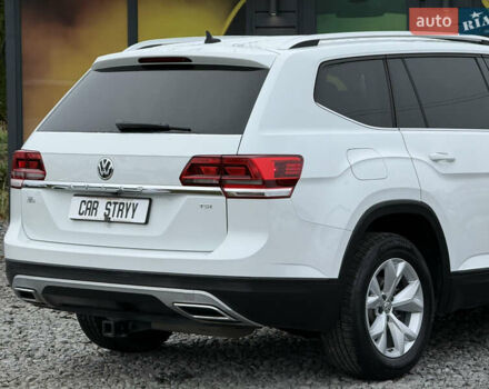 Белый Фольксваген Atlas, объемом двигателя 2 л и пробегом 133 тыс. км за 18200 $, фото 21 на Automoto.ua