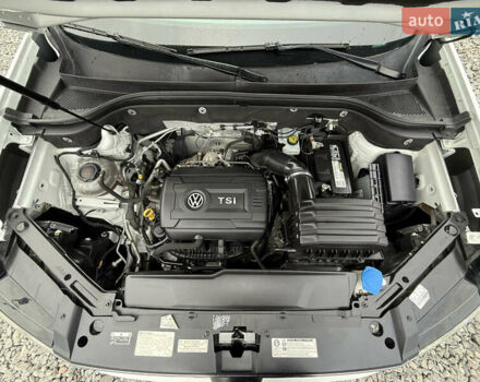 Белый Фольксваген Atlas, объемом двигателя 2 л и пробегом 133 тыс. км за 18200 $, фото 11 на Automoto.ua