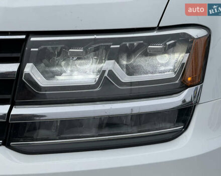 Белый Фольксваген Atlas, объемом двигателя 2 л и пробегом 133 тыс. км за 18200 $, фото 9 на Automoto.ua