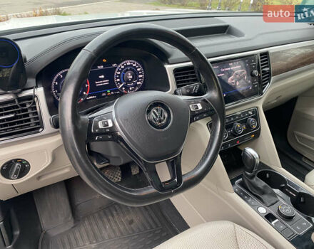 Білий Фольксваген Atlas, об'ємом двигуна 3.6 л та пробігом 114 тис. км за 22280 $, фото 24 на Automoto.ua