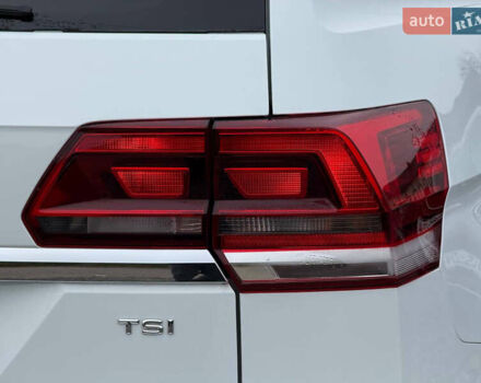 Білий Фольксваген Atlas, об'ємом двигуна 2 л та пробігом 133 тис. км за 17600 $, фото 22 на Automoto.ua