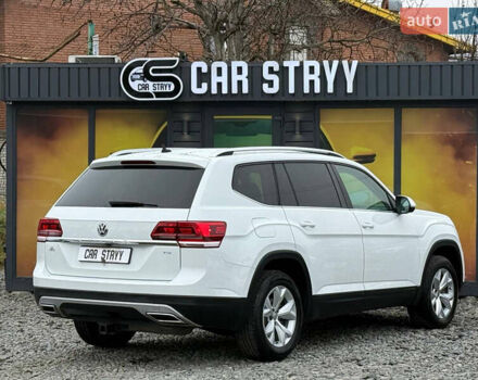 Білий Фольксваген Atlas, об'ємом двигуна 2 л та пробігом 133 тис. км за 17600 $, фото 3 на Automoto.ua